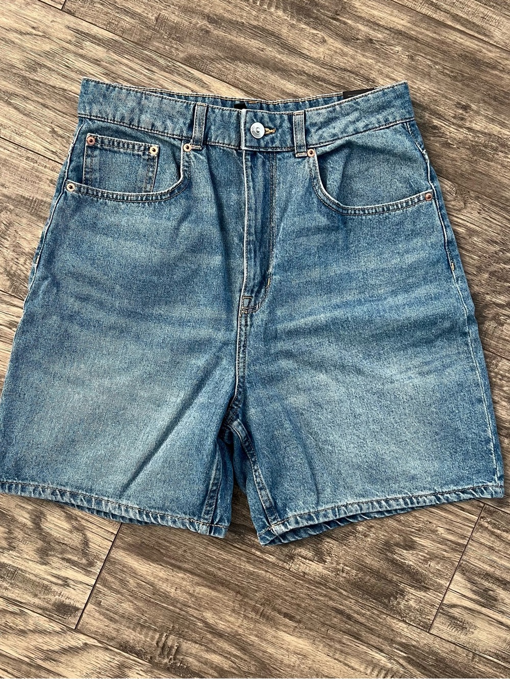 H&M Women's Denim Jean Shorts in Light Blue
